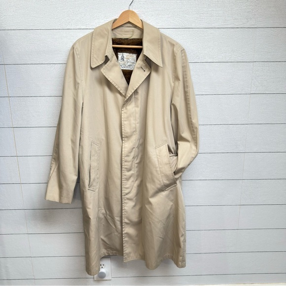 London Fog Jackets & Blazers - London Fog Vintage 70s Men's Trench Coat Shearling Lined Beige 40R Weathercoat